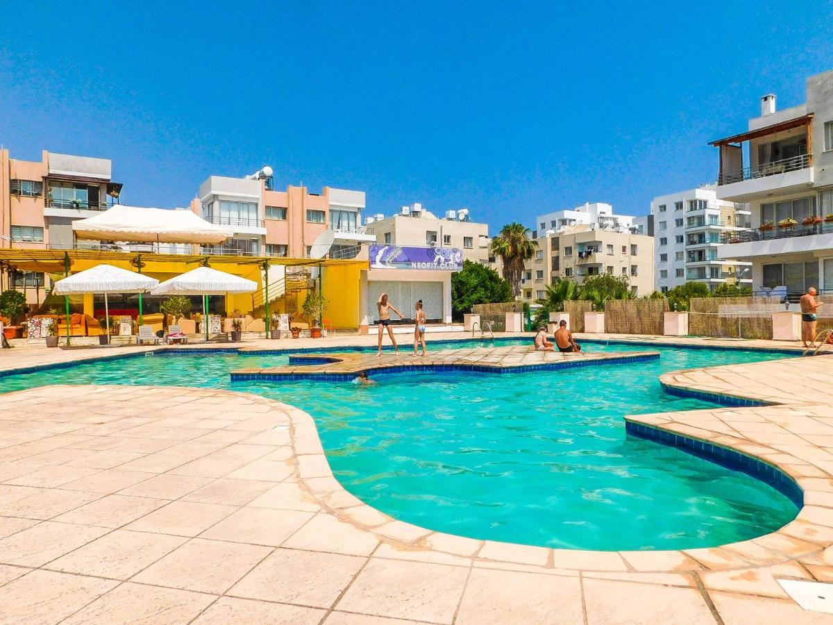 Rix Apartments Kyrenia  Exteriör bild