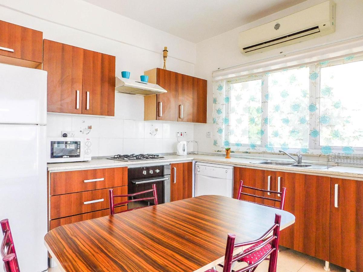 Rix Apartments Kyrenia  Exteriör bild